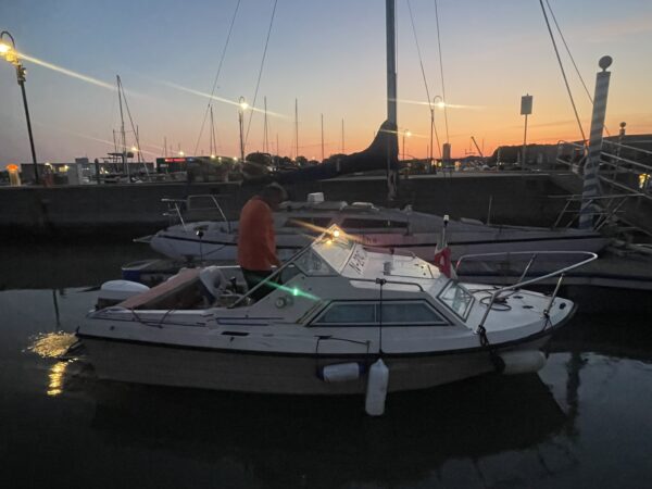 Enger Hafen Marano Lagunare – typische Herausforderung beim Anlegen ohne Erfahrung